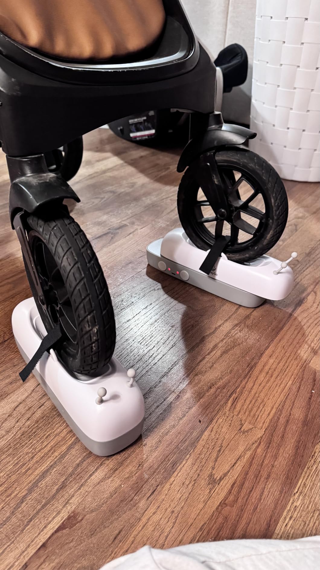 SwaySo: The intelligent Stroller Rocker-Smart Soothing, Effortless Living.